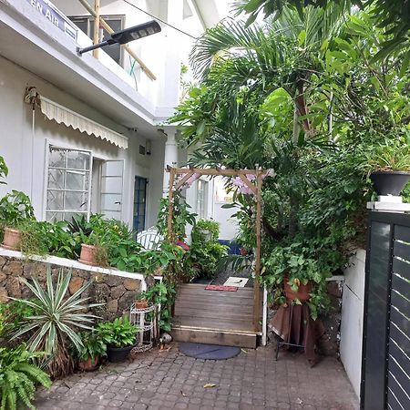 Open Air Cafe & Apartments Port Louis Exterior foto